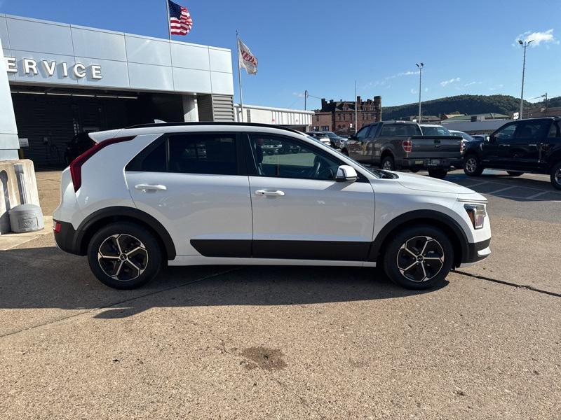 new 2025 Kia Niro Plug-In Hybrid car, priced at $32,600