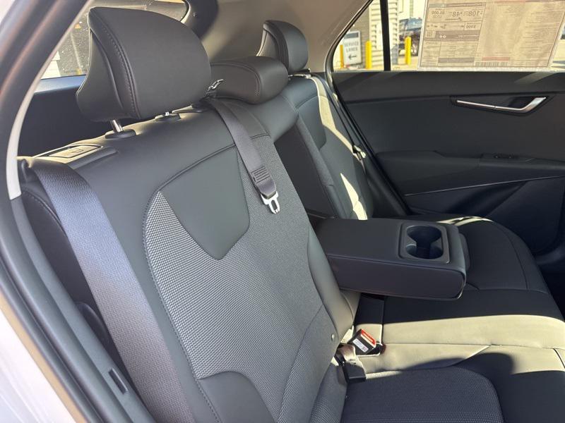 new 2025 Kia Niro Plug-In Hybrid car, priced at $32,600