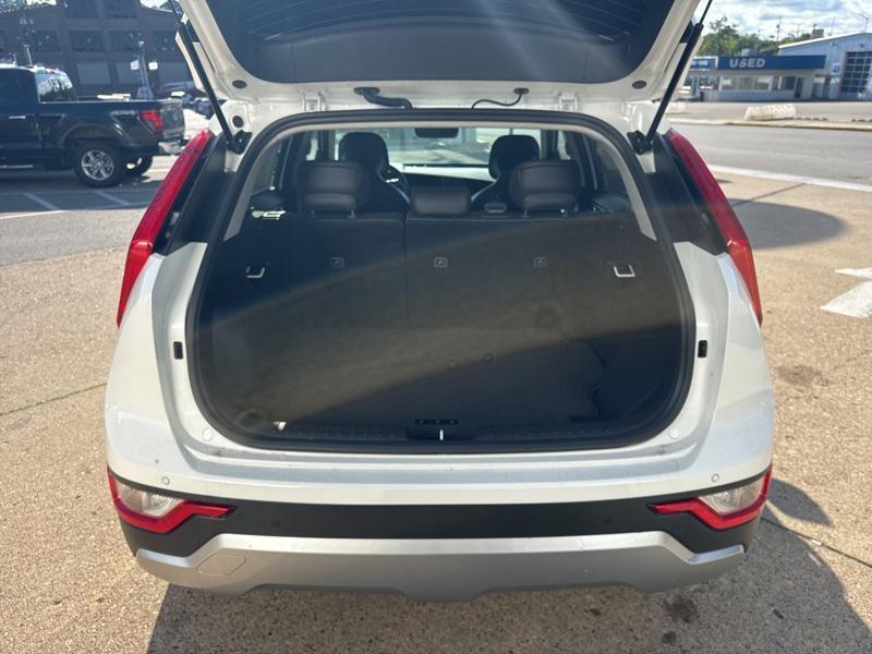 new 2025 Kia Niro Plug-In Hybrid car, priced at $32,600