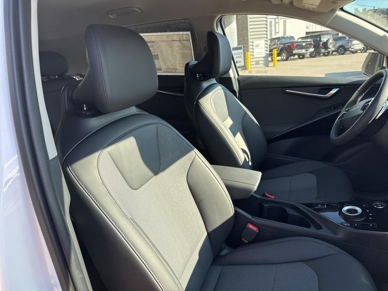new 2025 Kia Niro Plug-In Hybrid car, priced at $32,600