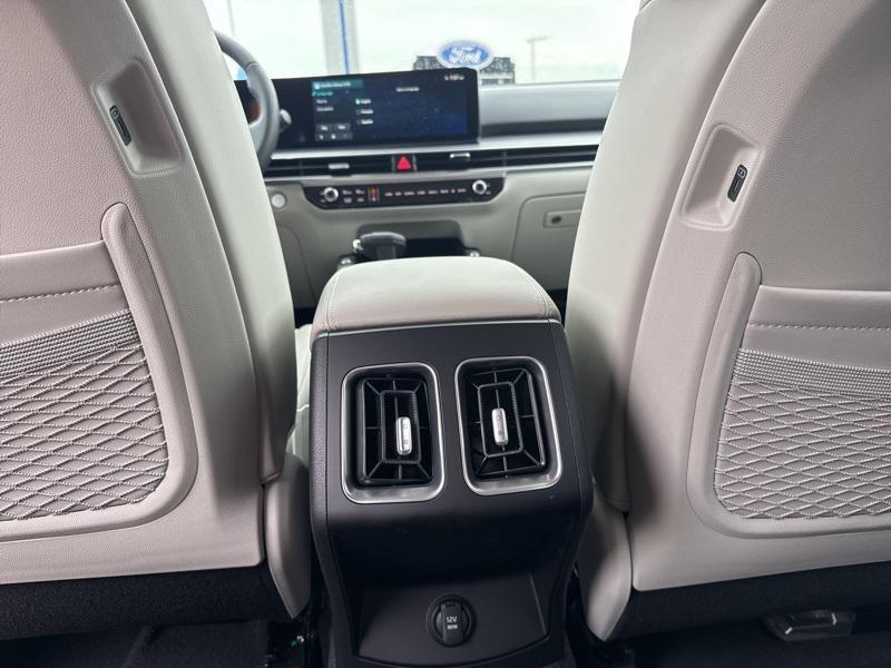 new 2025 Kia Sorento car, priced at $34,602