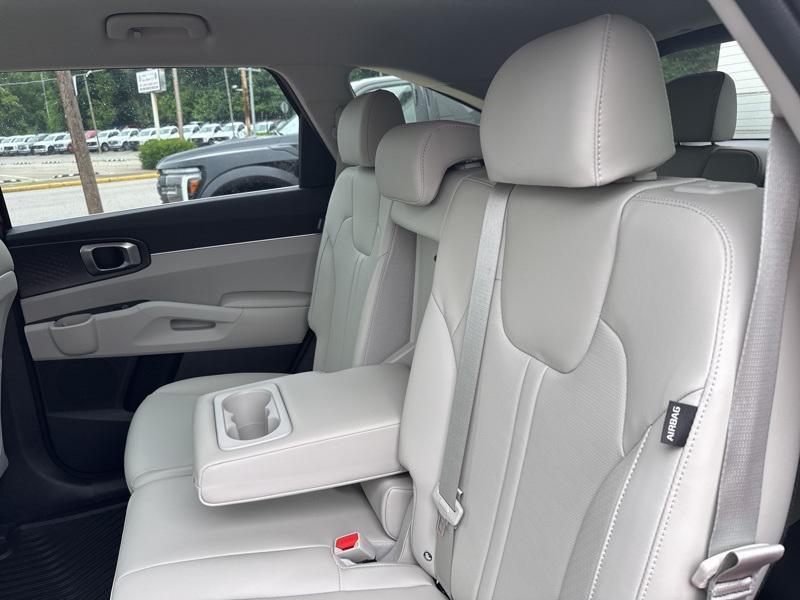 new 2025 Kia Sorento car, priced at $34,602