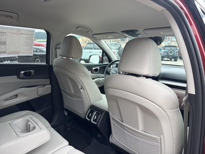 new 2025 Kia Sorento car, priced at $34,602
