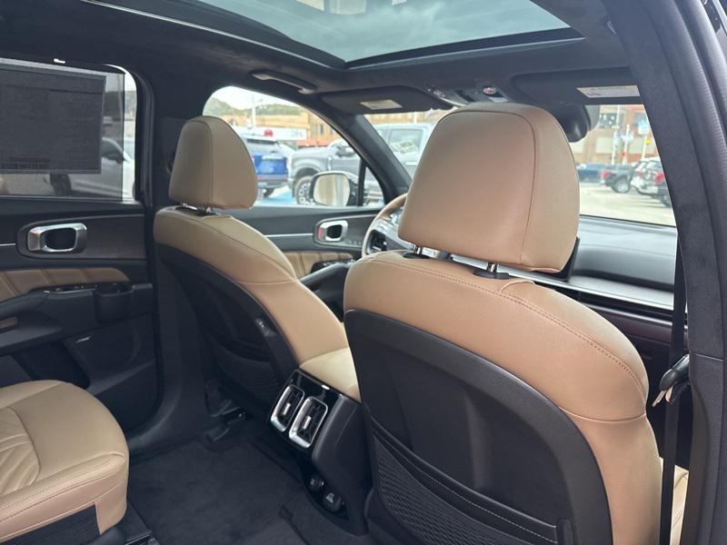 new 2026 Kia Sorento car, priced at $44,700
