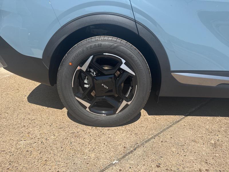 new 2026 Kia Sportage Hybrid car, priced at $33,186
