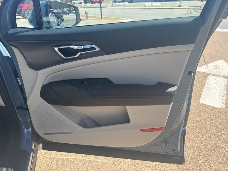 new 2026 Kia Sportage Hybrid car, priced at $33,186