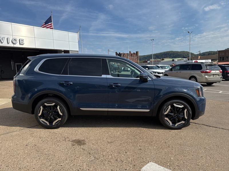 new 2025 Kia Telluride car, priced at $42,960
