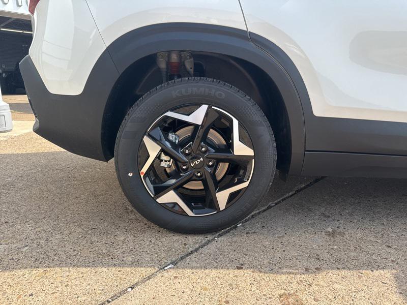 new 2025 Kia Seltos car, priced at $25,737