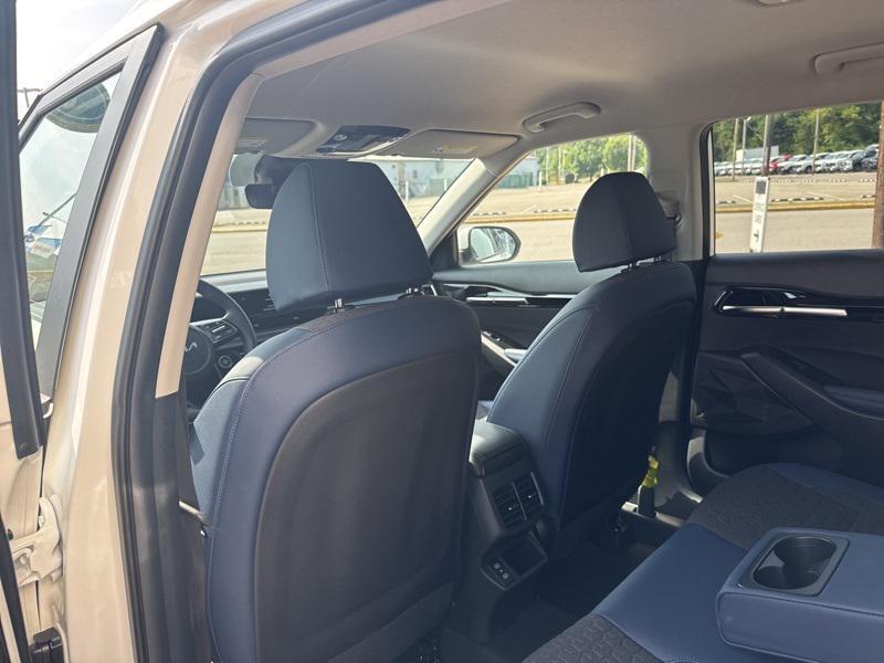 new 2025 Kia Seltos car, priced at $25,737
