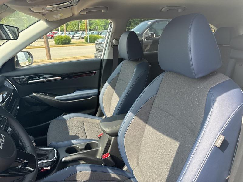 new 2025 Kia Seltos car, priced at $25,737