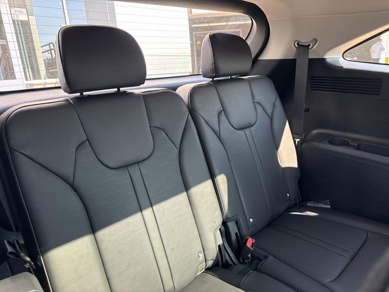 new 2025 Kia Sorento car, priced at $39,773