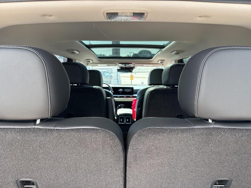 new 2025 Kia Sorento car, priced at $39,773