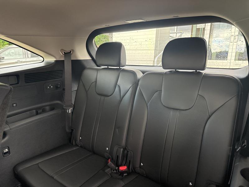 new 2025 Kia Sorento car, priced at $35,500