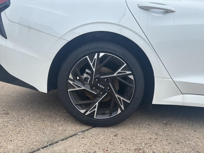 new 2025 Kia K5 car, priced at $29,693