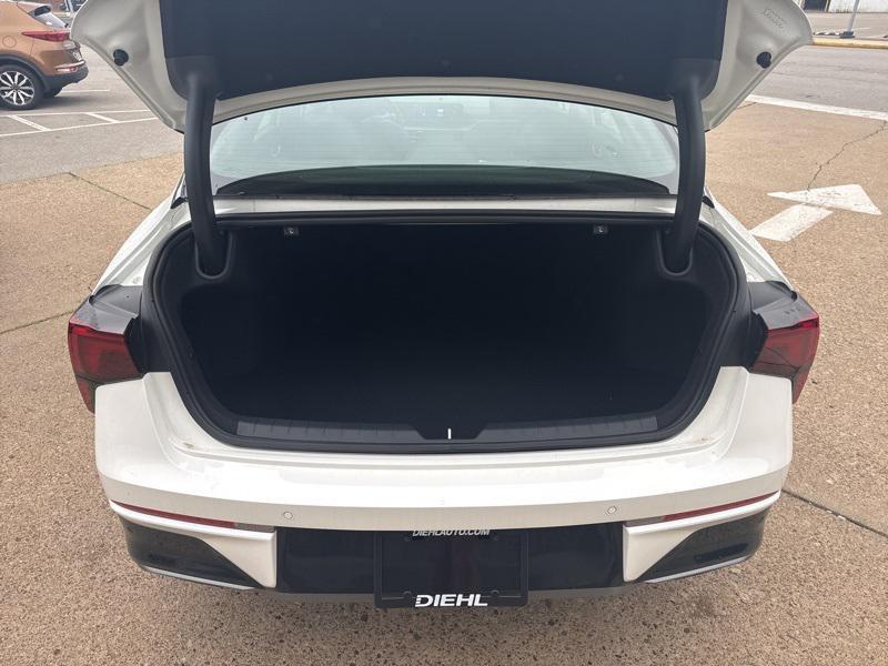 new 2025 Kia K5 car, priced at $29,693