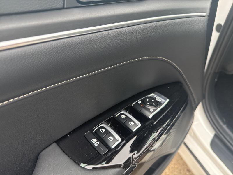 new 2025 Kia K5 car, priced at $29,693