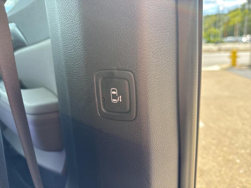 new 2026 Kia Carnival car, priced at $36,226