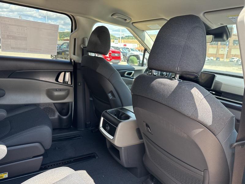 new 2026 Kia Carnival car, priced at $36,226