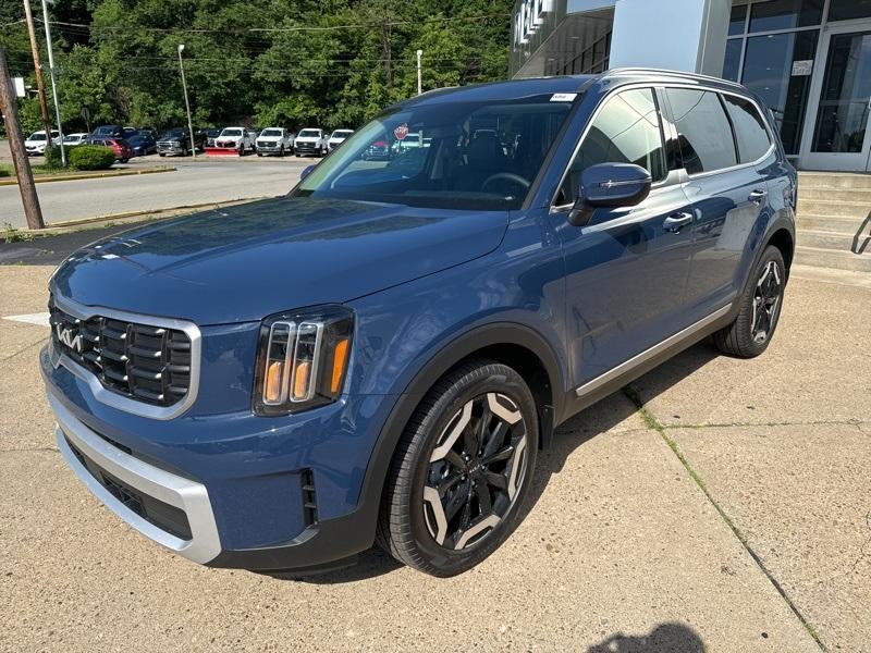 new 2024 Kia Telluride car, priced at $42,202