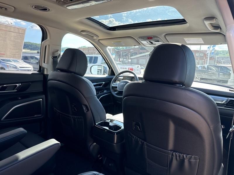 new 2024 Kia Telluride car, priced at $42,202