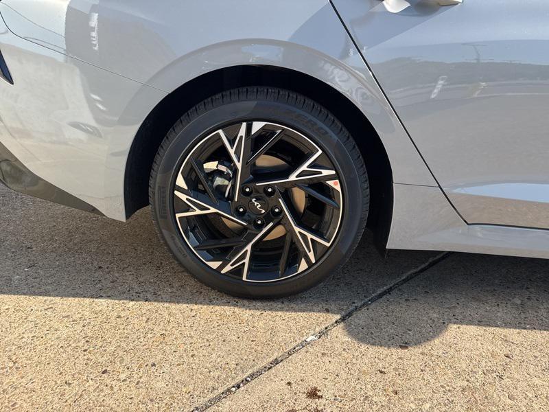 new 2026 Kia K5 car, priced at $30,400