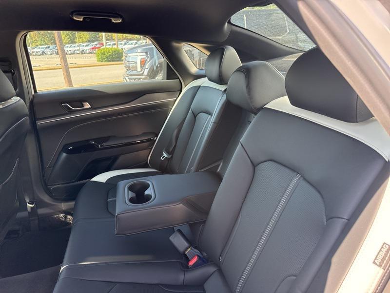 new 2026 Kia K5 car, priced at $30,400