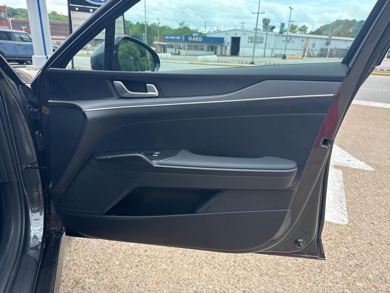 new 2025 Kia K5 car, priced at $25,500
