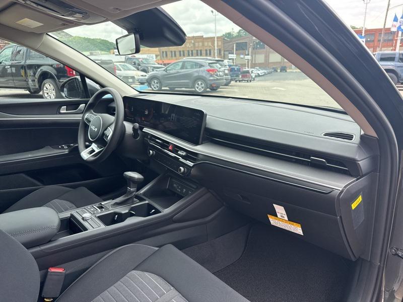 new 2025 Kia K5 car, priced at $25,500