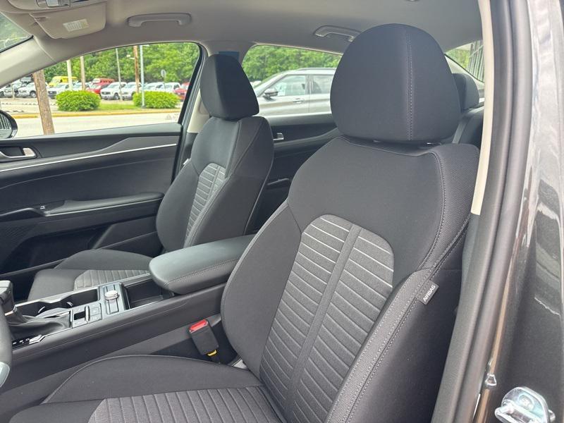 new 2025 Kia K5 car, priced at $25,500