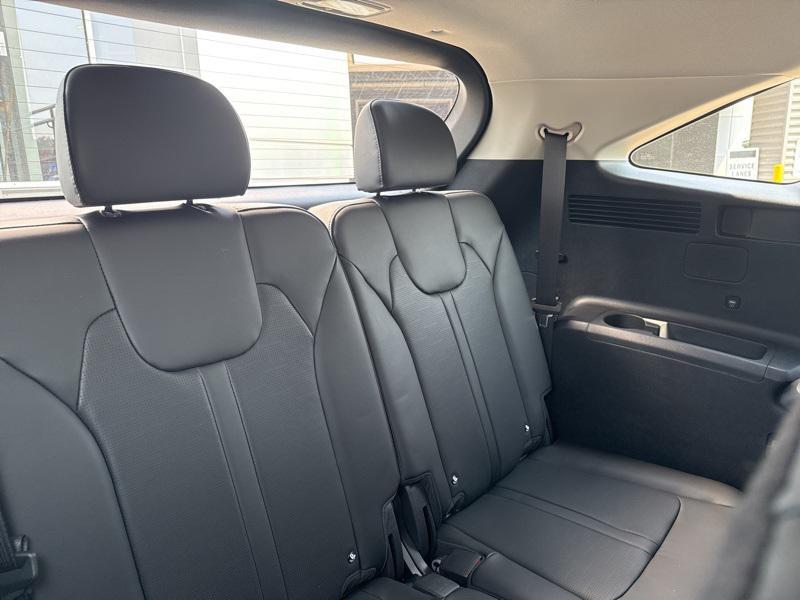 new 2025 Kia Sorento car, priced at $35,500