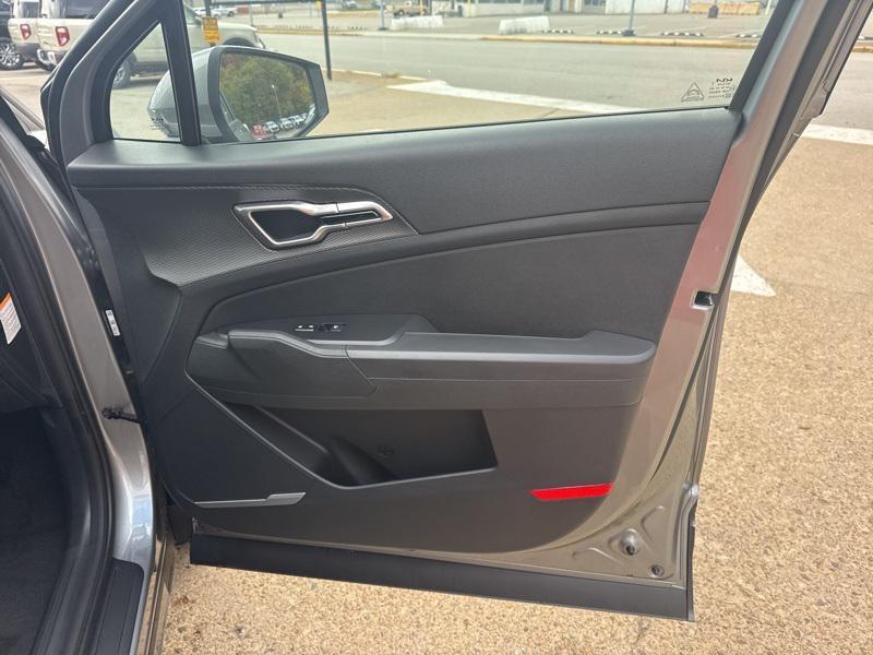 new 2025 Kia Sportage Hybrid car, priced at $28,821