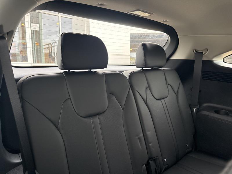 new 2025 Kia Sorento car, priced at $33,959