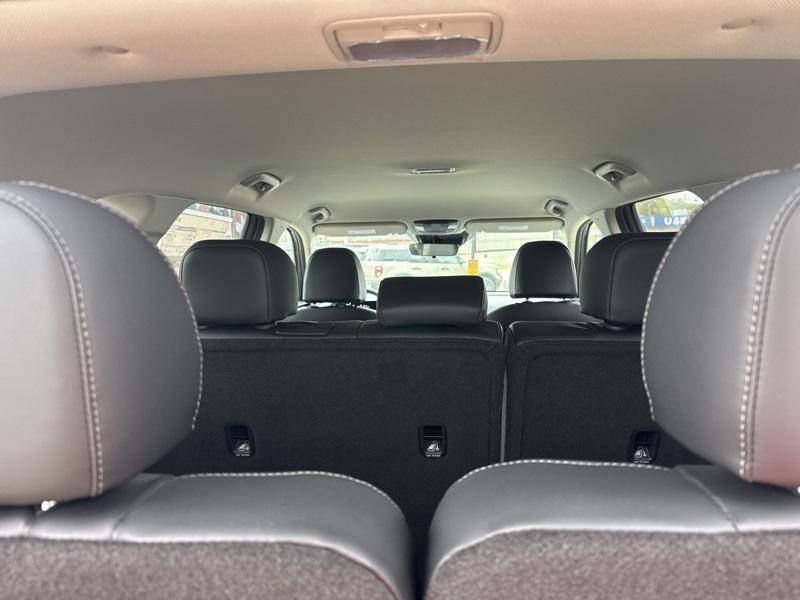 new 2025 Kia Sorento car, priced at $33,959