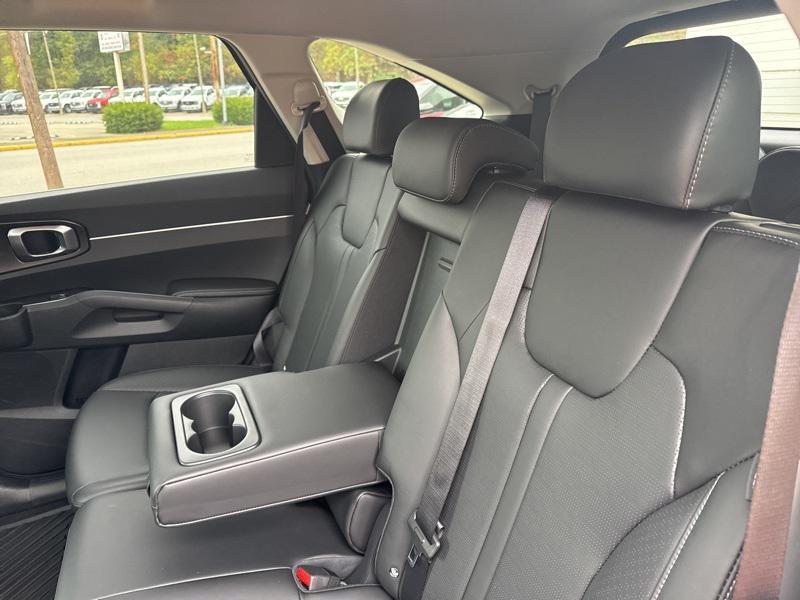 new 2025 Kia Sorento car, priced at $33,959