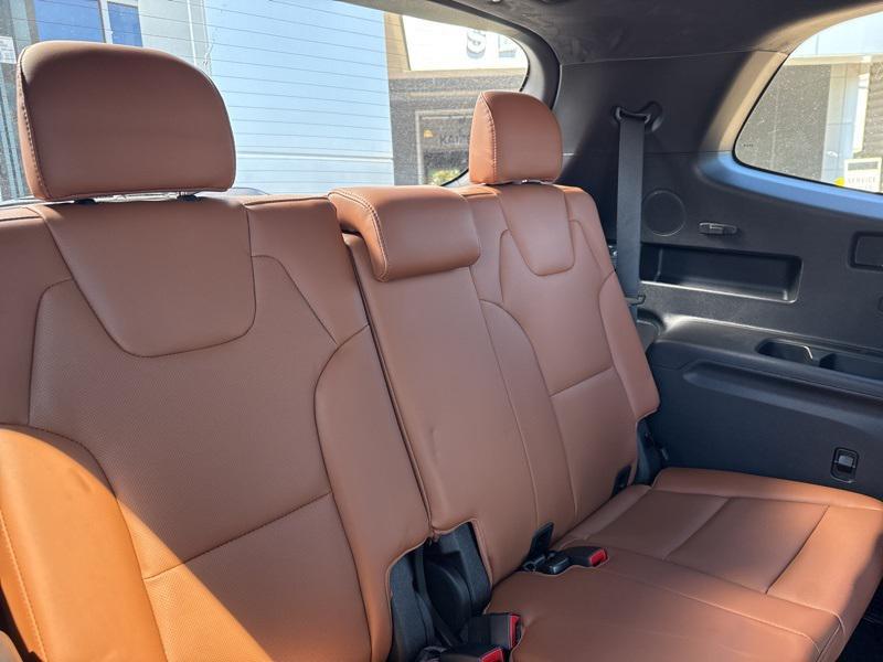 new 2025 Kia Telluride car, priced at $51,102