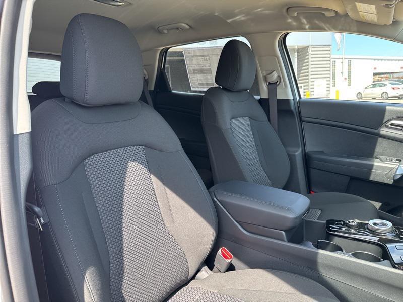 new 2025 Kia Sportage Hybrid car, priced at $29,427