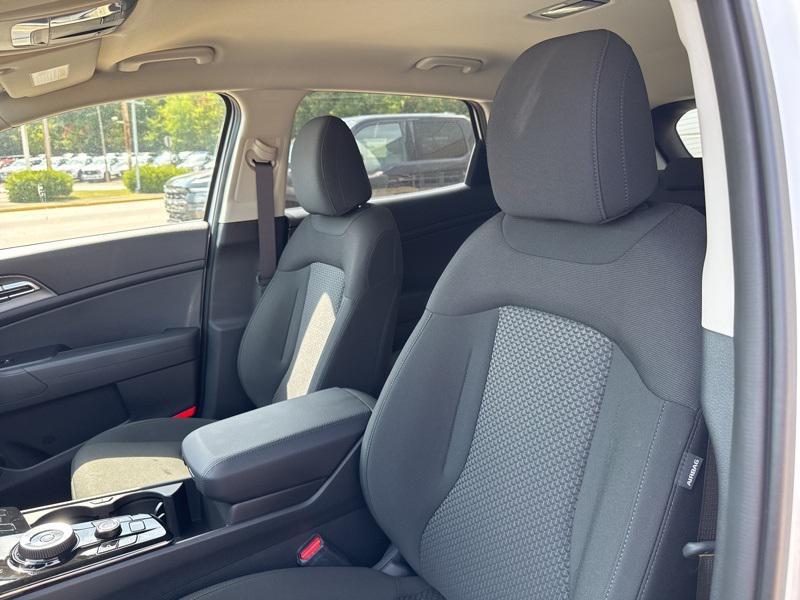 new 2025 Kia Sportage Hybrid car, priced at $29,427