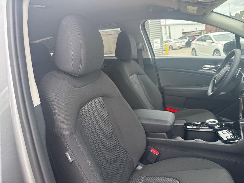 new 2025 Kia Sportage Hybrid car, priced at $29,071