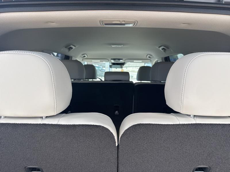 new 2025 Kia Sorento car, priced at $34,360