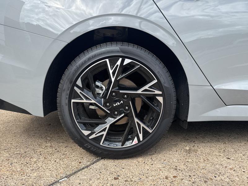new 2025 Kia K5 car, priced at $29,223
