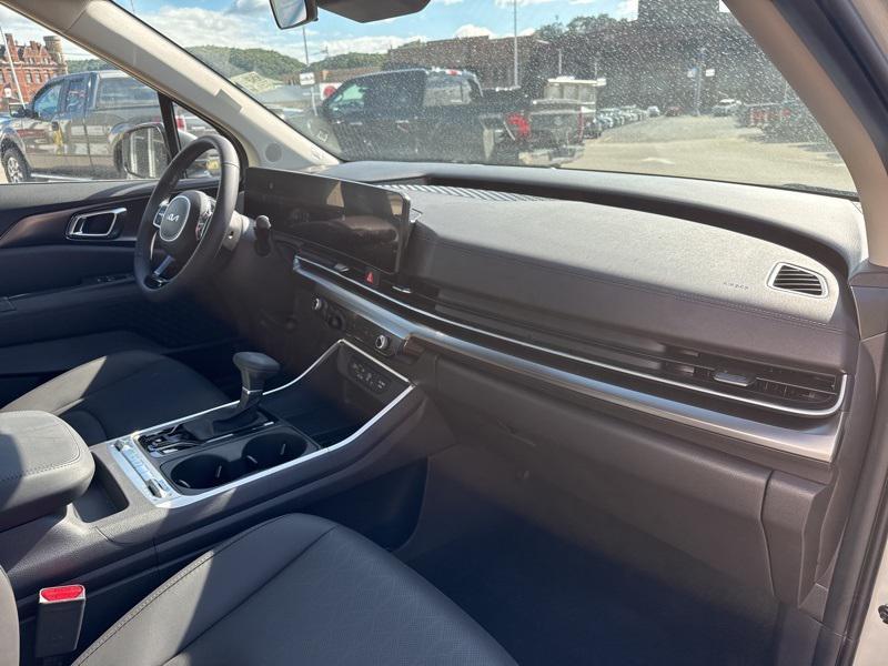 new 2026 Kia Carnival car, priced at $45,850