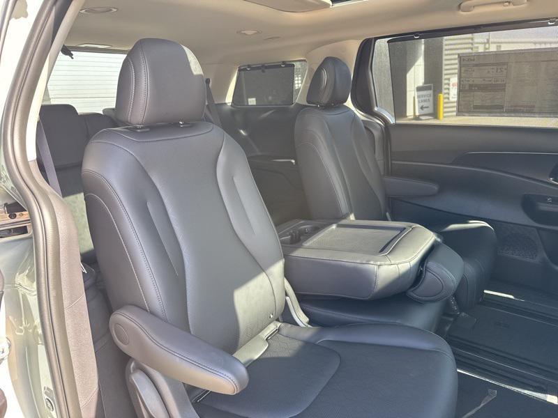 new 2026 Kia Carnival car, priced at $45,850