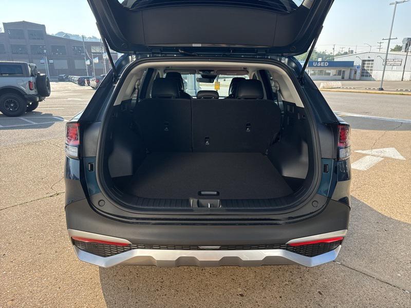 new 2025 Kia Sportage Hybrid car, priced at $30,952