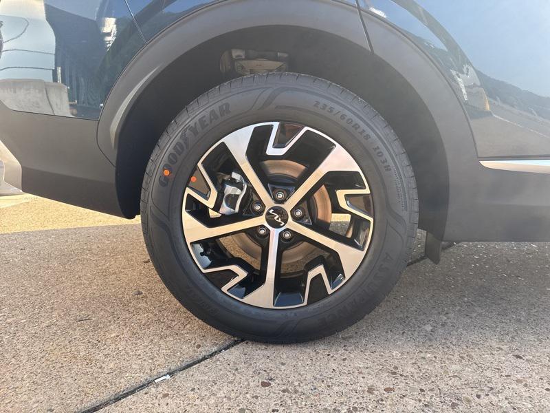 new 2025 Kia Sportage Hybrid car, priced at $30,952