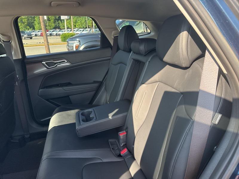 new 2025 Kia Sportage Hybrid car, priced at $30,952