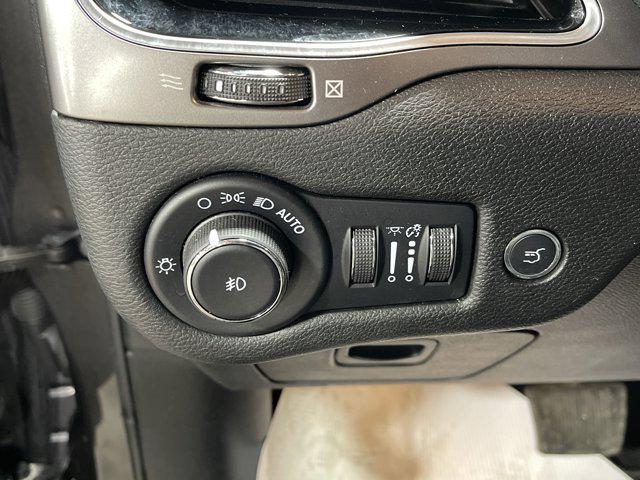 used 2022 Jeep Cherokee car, priced at $27,997