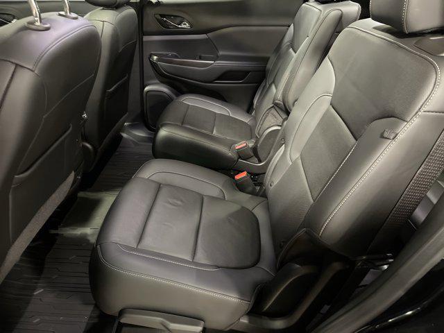 used 2022 GMC Acadia car, priced at $30,997