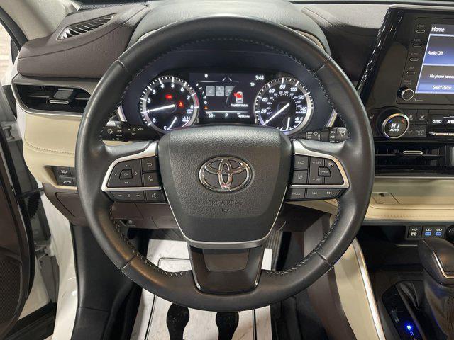 used 2022 Toyota Highlander car, priced at $33,997