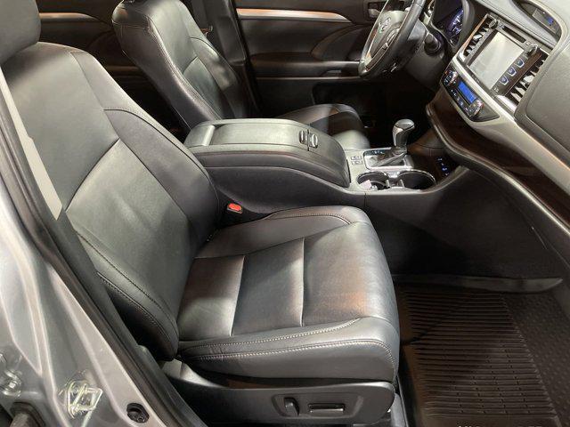 used 2019 Toyota Highlander car, priced at $28,997