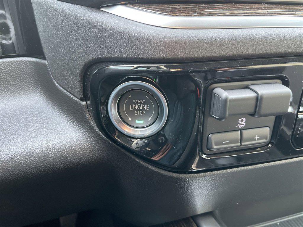 new 2025 GMC Sierra 1500 car, priced at $51,590